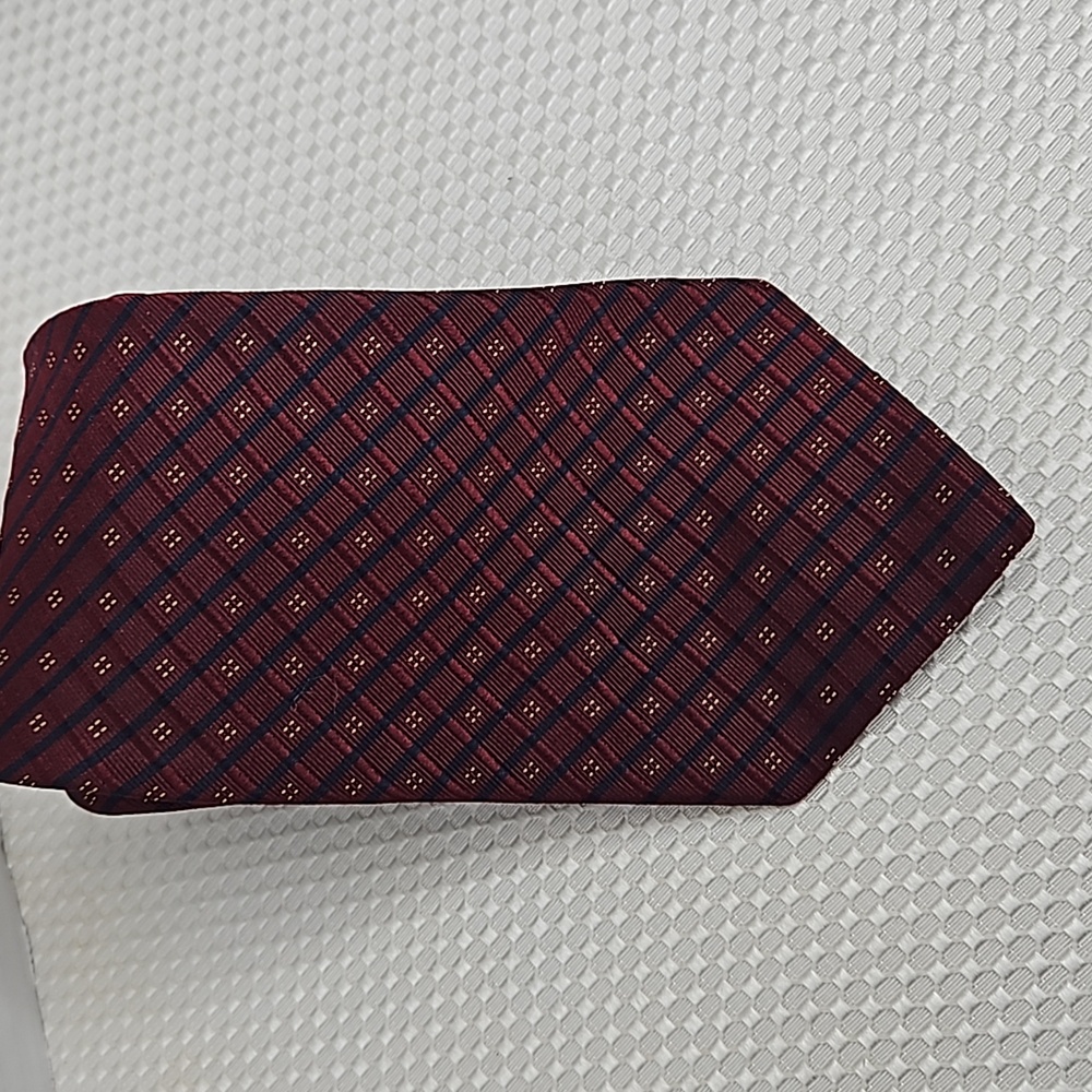 Tommy Hilfiger Burguny ,navy gold tie